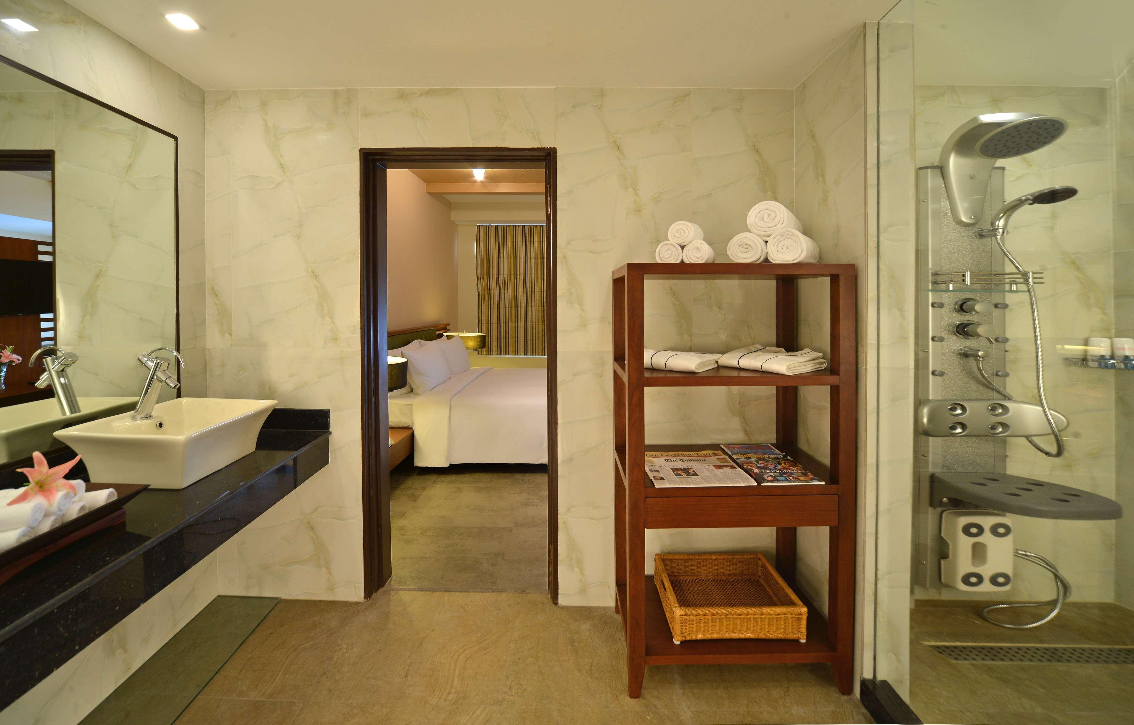 Park Inn By Radisson Amritsar Airport Zewnętrze zdjęcie